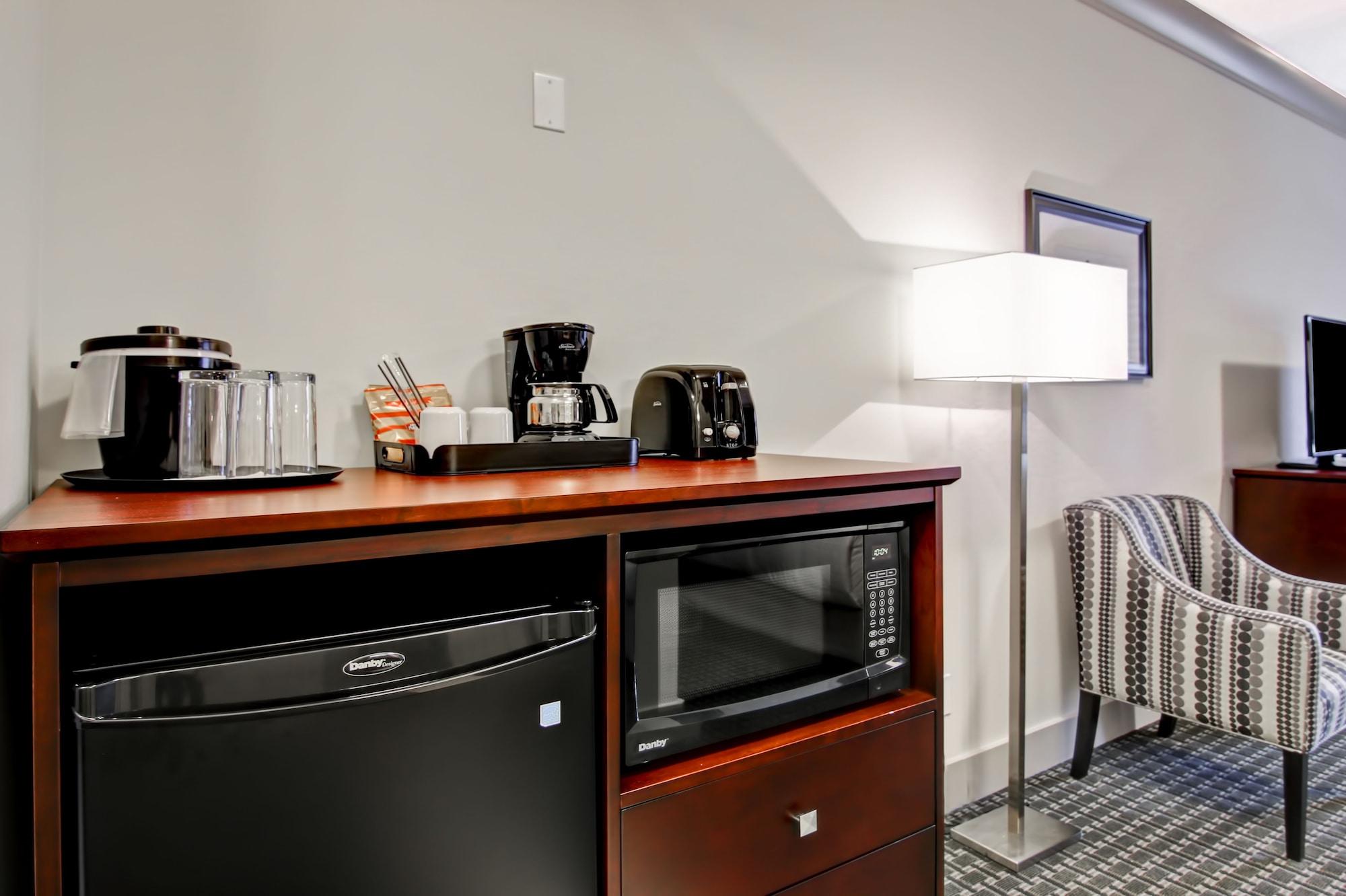 Chateau Nova Yellowknife Extérieur photo
