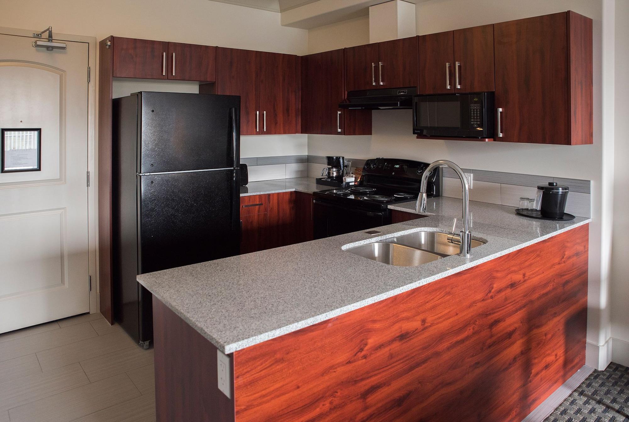 Chateau Nova Yellowknife Extérieur photo